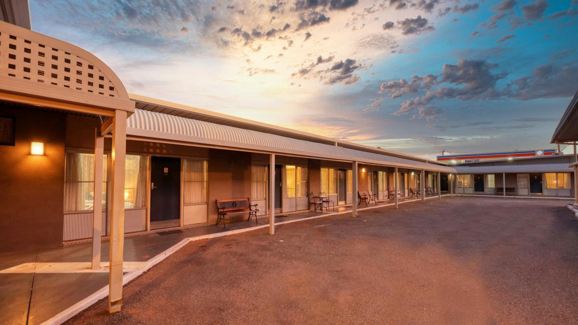 Silver Haven Motor Inn Broken Hill Extérieur photo